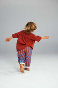 Load image into Gallery viewer, Fleur Tee Burgundy